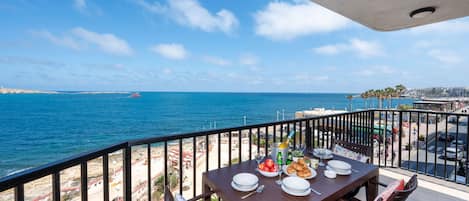 Standard Apartment | Terrace/patio