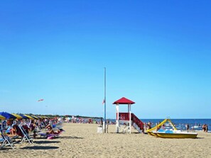 Una spiaggia nelle vicinanze