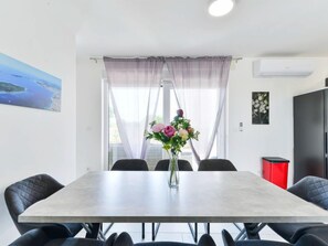 Dining - Sunrise by Interhome (Vodice/Jadrija)