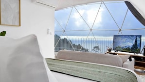 Premier Tent, 1 Queen Bed | 1 bedroom, blackout drapes, iron/ironing board, WiFi (free) - Vi Naturae Glamping (Calheta)