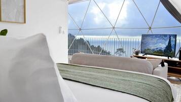 Premier Tent, 1 Queen Bed | 1 bedroom, blackout curtains, iron/ironing board, free WiFi