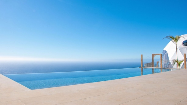 Outdoor pool - Vi Naturae Glamping (Calheta)