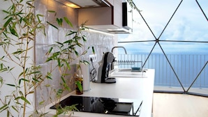 Premier Tent, 1 Queen Bed with Sofa bed | Private kitchen | Coffee/tea maker, mini-fridge, microwave, stovetop - Vi Naturae Glamping (Calheta)