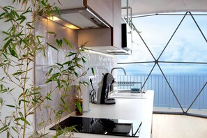 Premier Tent, 1 Queen Bed with Sofa bed | Private kitchen | Mini-fridge, microwave, stovetop, coffee/tea maker