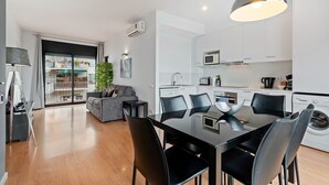 Deluxe-Apartment, Terrasse | Wohnbereich