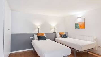 Apartament superior | Planxa i posts de planxar, bressols gratuïts i wifi gratuïta