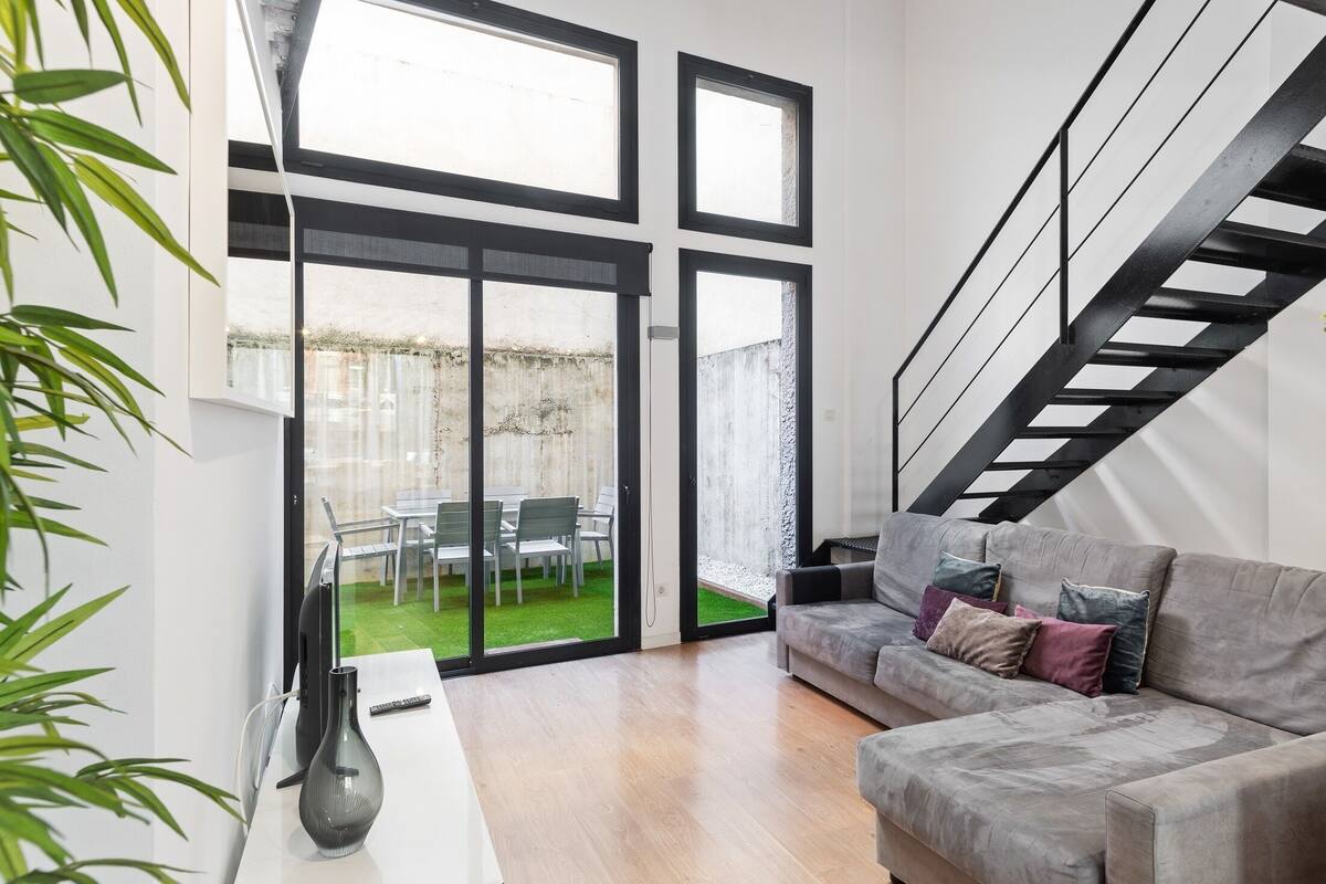 Superior Apartment | Living area | 27-inch flat-screen TV with cable channels, TV