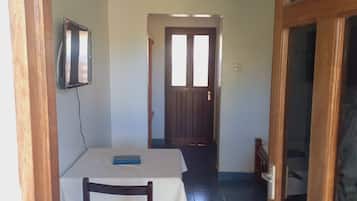 Deluxe Double Room | Free WiFi, bed sheets