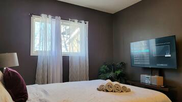3 bedrooms, free WiFi, bed sheets