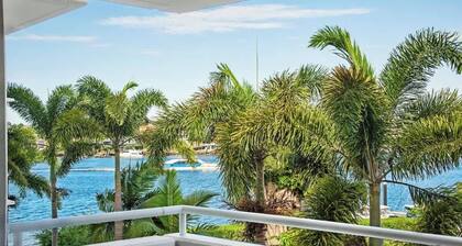 New Farm Water Views! 2Bed/2Bath/1Car