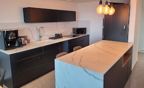 C Kinneret 1 | Private kitchen | Fridge, microwave, stovetop, espresso maker