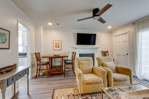 Smart TV, fireplace, offices