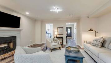 Smart TV, fireplace, offices