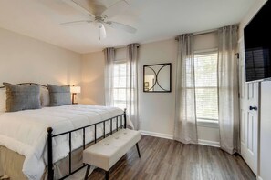 3 chambres, fer et planche à repasser, lit parapluie, Wi-Fi gratuit