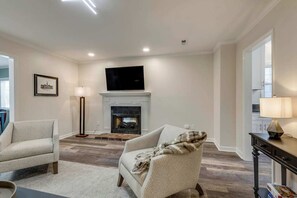Smart TV, fireplace, offices