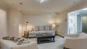 Smart TV, fireplace, offices