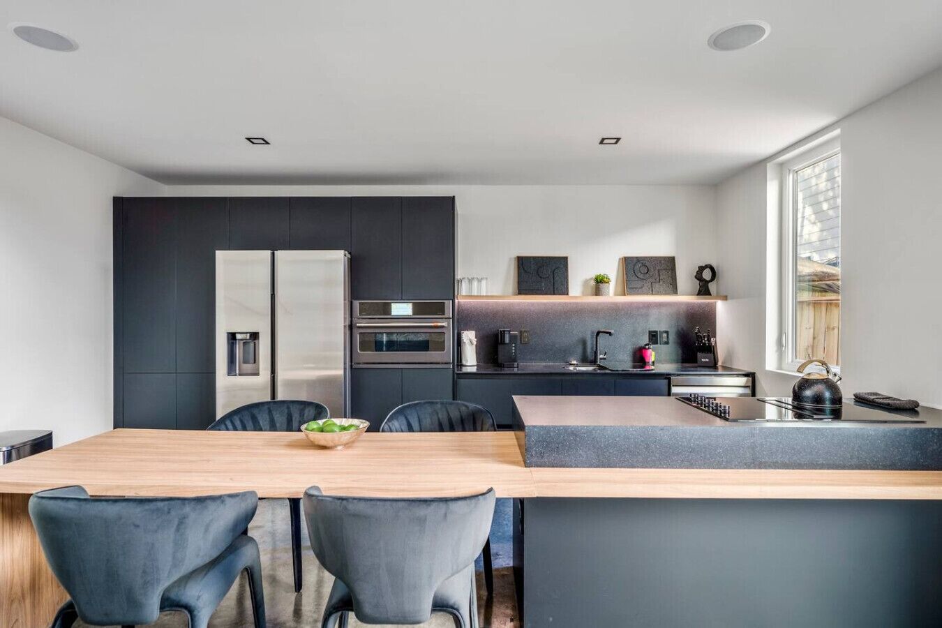 冰箱、微波炉、烤箱、炉灶