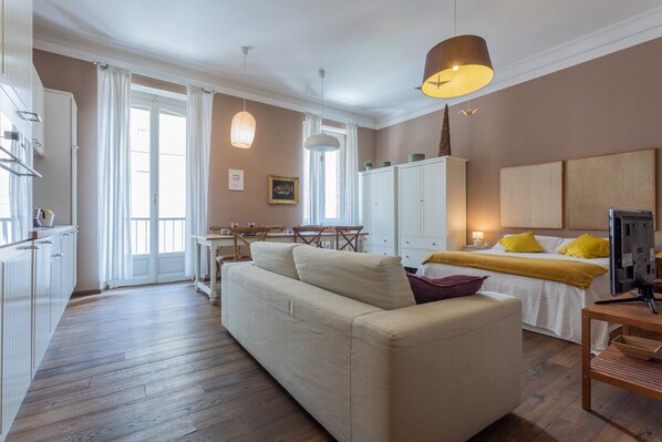 1 bedroom, iron/ironing board, free WiFi, bed sheets