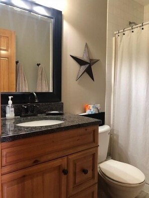 Towels - Bungalow on the Bayou - Cottage on Big Star Lake (Baldwin)