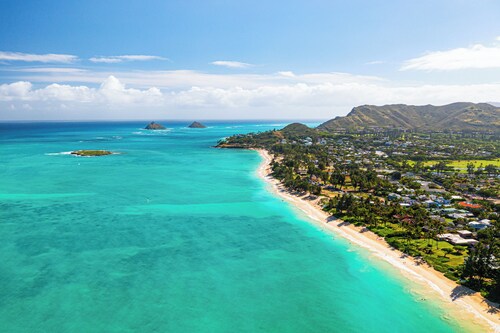 Hale Oahu Estate Lic. #1990/NUC-1777 BEACHFRONT KAILUA