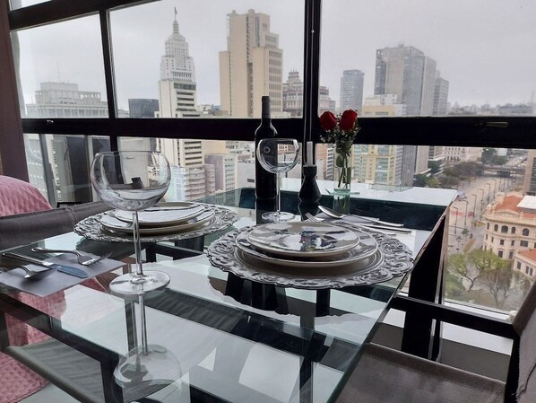 Studio | Dining
