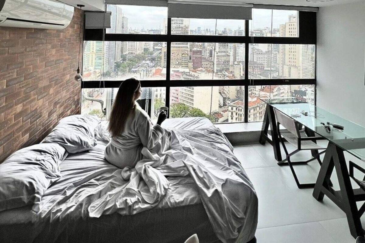 Blackout drapes, soundproofing, iron/ironing board, free WiFi