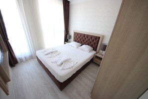 1 bedroom, iron/ironing board, WiFi, bed sheets - MENADA * Harmony Suites X * luxury apartment (Sweti Włas)