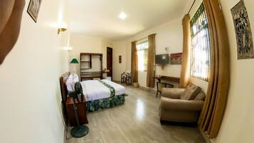 Free WiFi, bed sheets