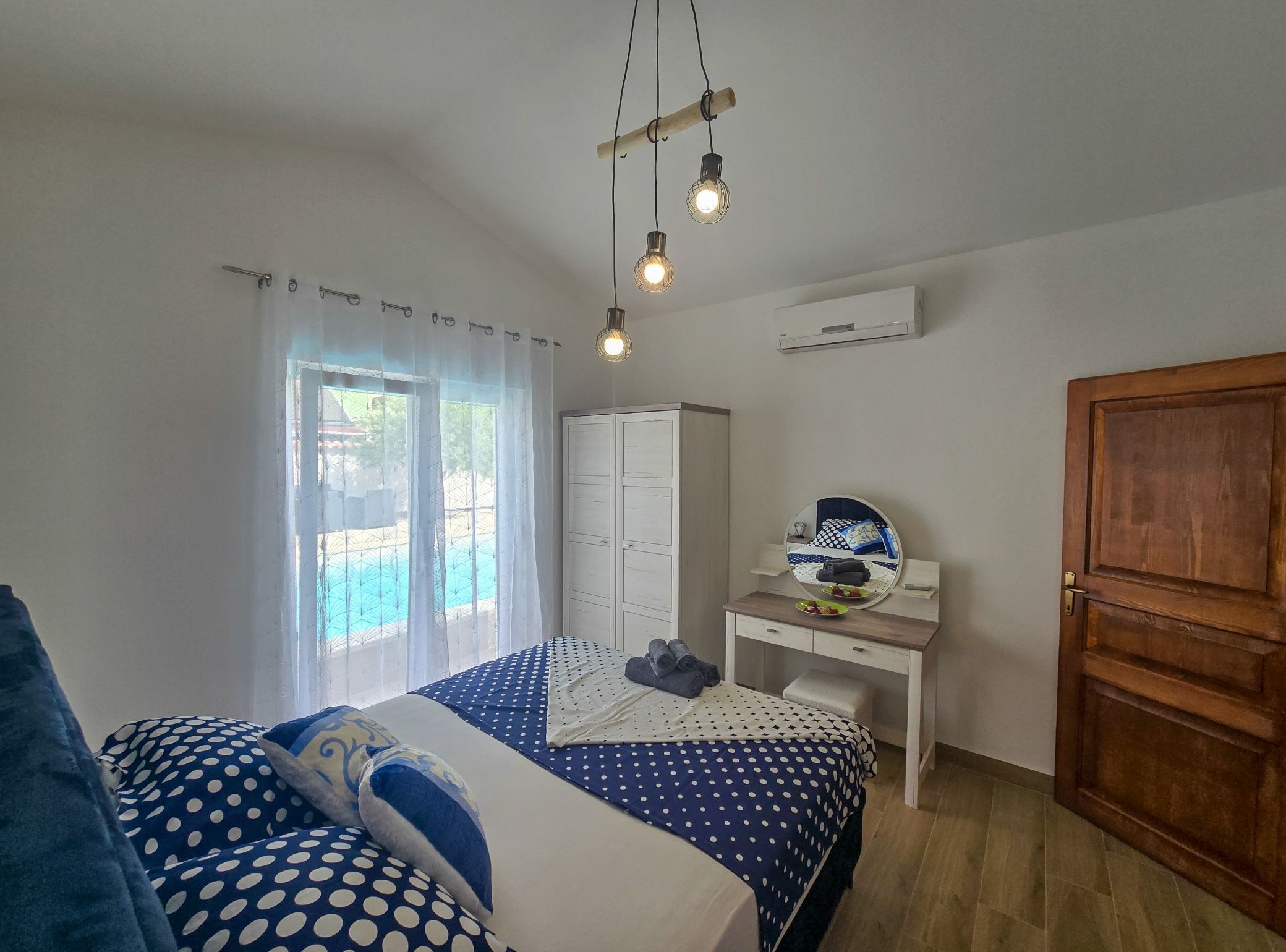 Rumah (One Bedroom Holiday Home with Terrace) | 1 kamar tidur dan tempat tidur bayi gratis