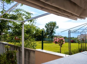 Nhà (One Bedroom Holiday Home with Terrace) | Ngoại thất