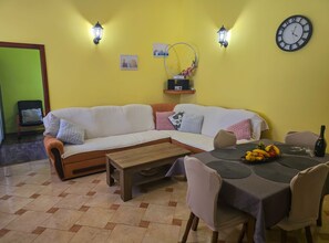 Ferienhaus (One Bedroom Holiday Home with Terrace) | Innenbereich