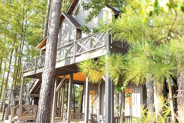 Exterior - The Treehouse at River Rocks Landing (Gadsden)