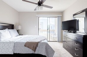 2 bedrooms, WiFi - Self Check-In-Full Kitchen-Hot Tub-Parking-Pool (Scottsdale)