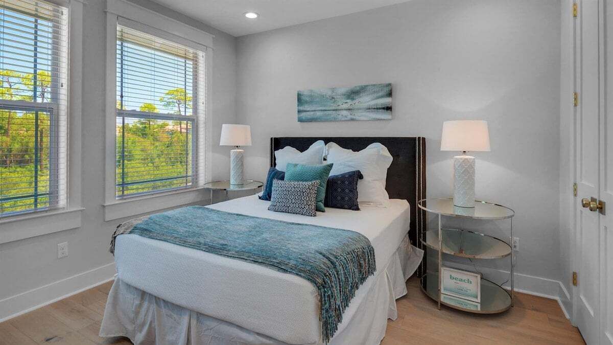 5 soverom, strykejern/-brett, wi-fi (inkludert) og sengetøy