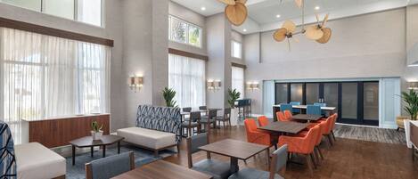 Desayuno continental incluido todos los días