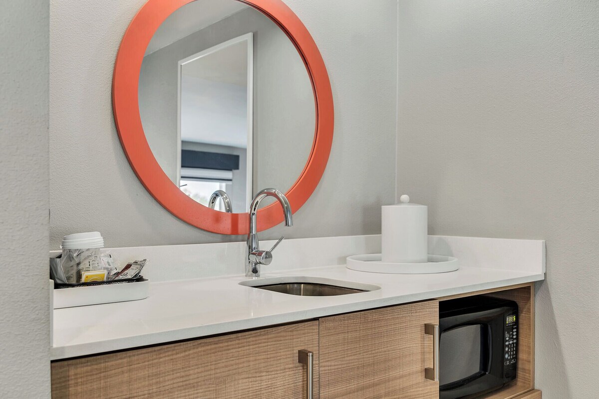 Suite, Multiple Beds | Room amenity