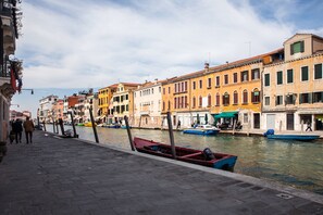 City view from property - Palazzina Riello (Venice)