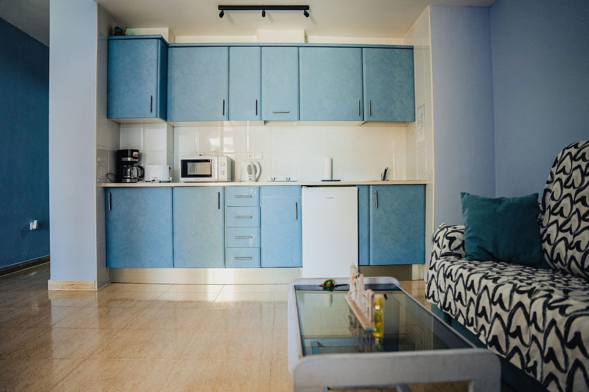 Apartment, 1 Bedroom | Ruang tamu | TV skrin rata
