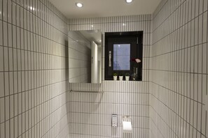 風筒、提供毛巾、番梘、洗頭水