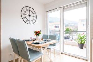Apartment (Two Bedroom Apartment with Balcony) | Dining room