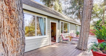 Fallbrook Vacation Rental: 3 Mi to Wineries!