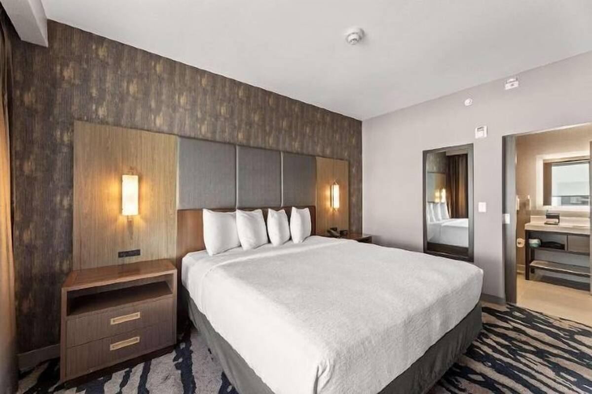 Minibar, két bảo mật tại phòng, màn/rèm cản sáng