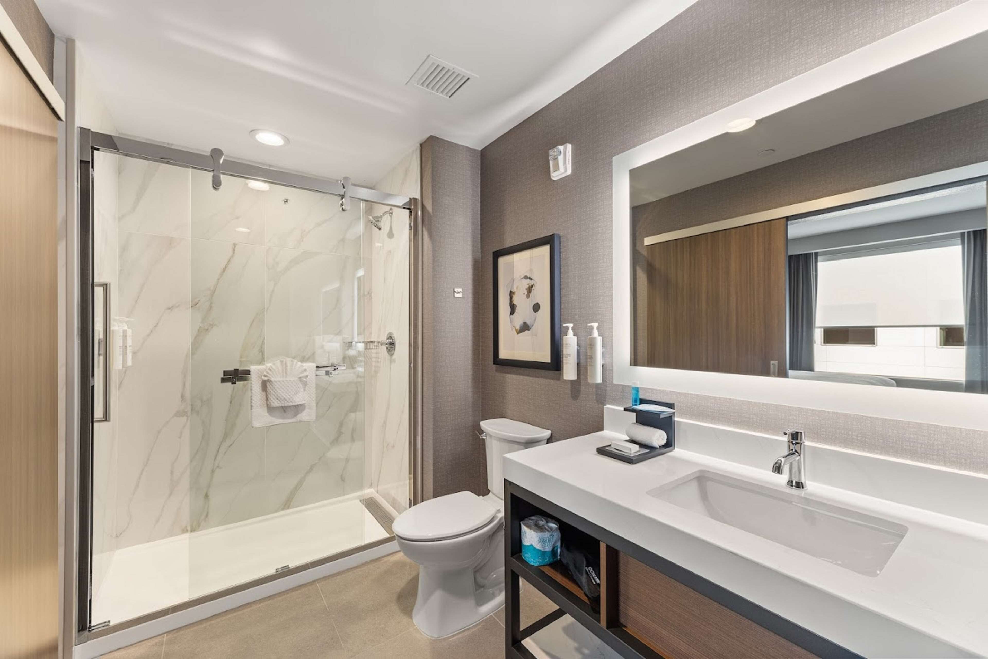 Photo - Embassy Suites by Hilton Irving Las Colinas