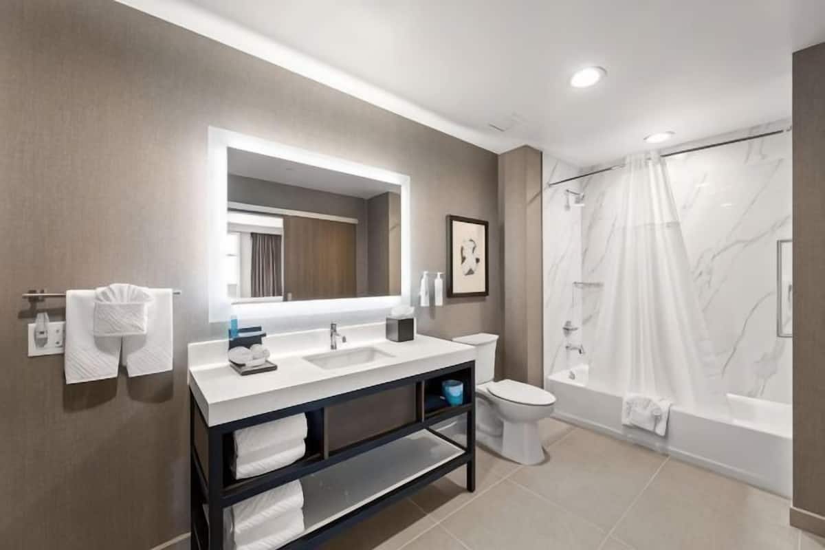 Free toiletries, towels