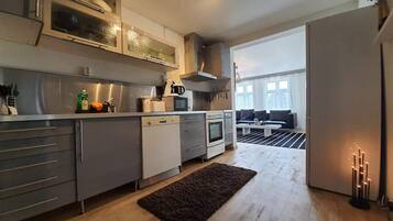 Leilighet | Eget kjøkken | Kjøleskap, mikrobølgeovn, ovn og kokeplater