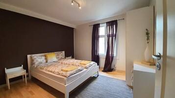 Apartment | 4 Schlafzimmer, kostenloses WLAN, Bettwäsche