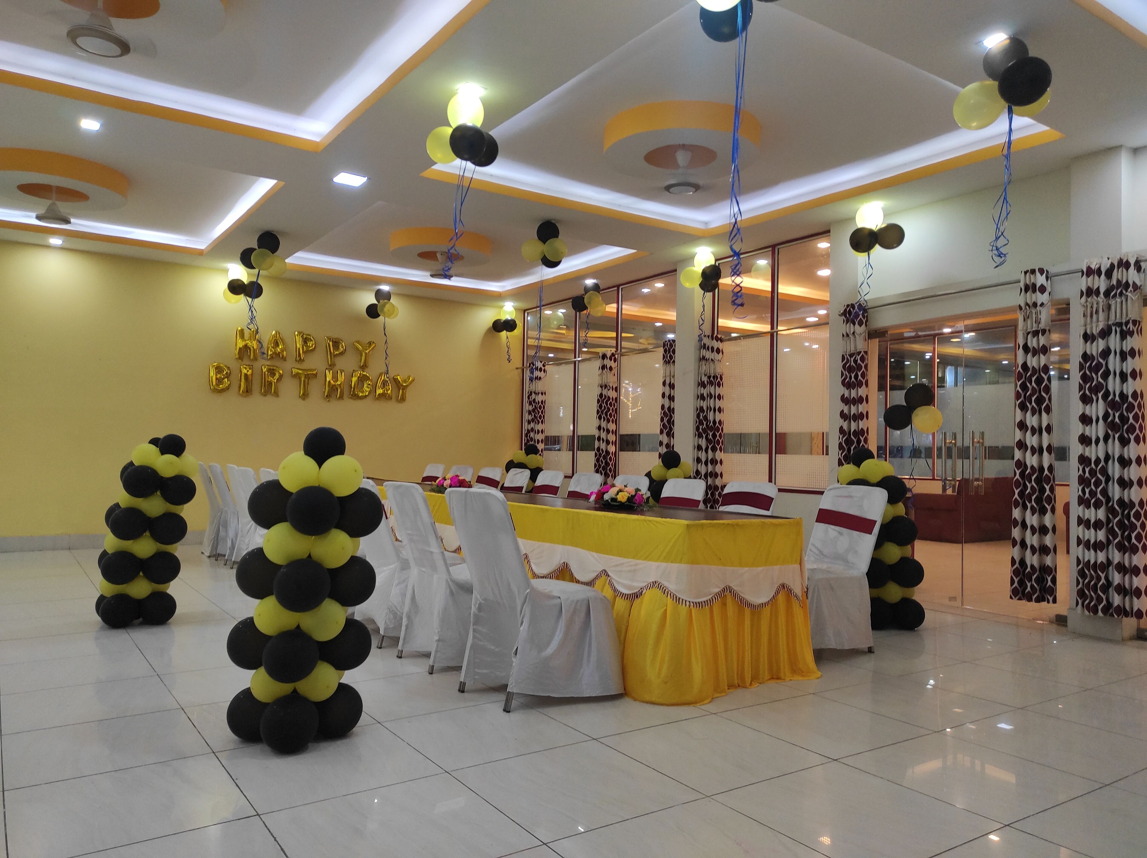 منطقة تناول الطعام للأسر