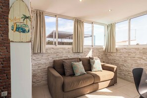 Televisio, pöytätennispöytä