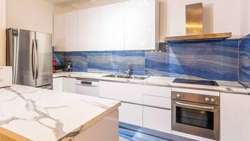 Fridge, microwave, oven, dishwasher