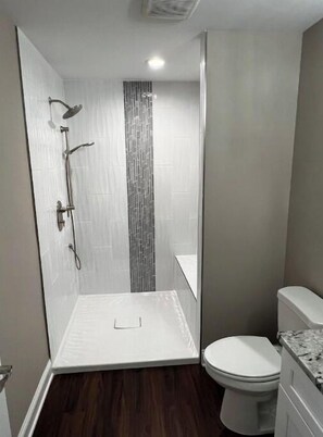 Haartrockner, Handtücher, Seife